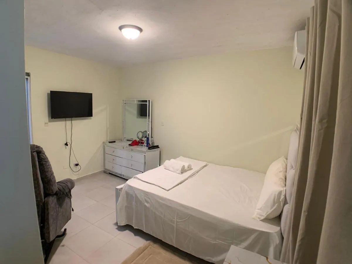 Sandra Airbnb Santo Domingo 0*,  República Dominicana